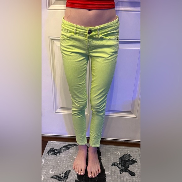 Mudo FTS 64 Skinny Low Waisted Jeans in phosphorus green - Picture 1 of 8